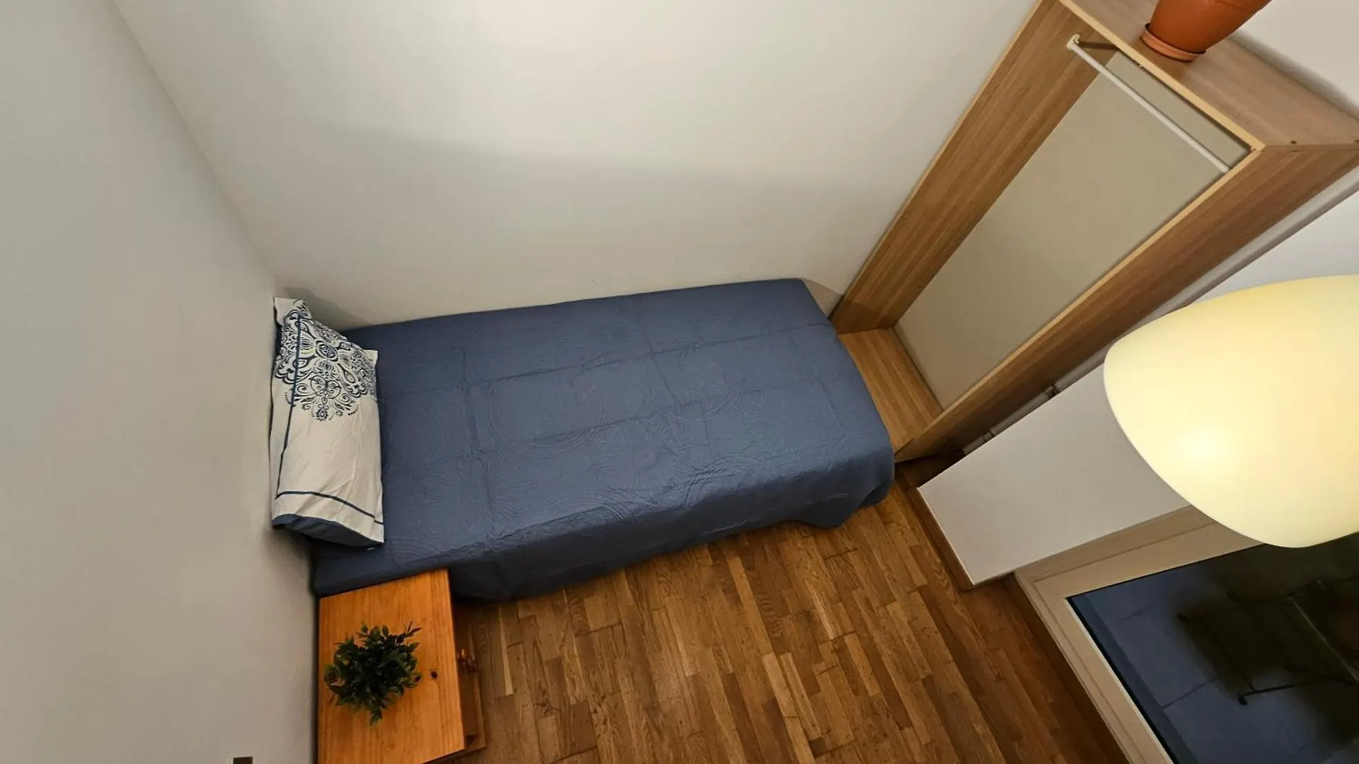 Near Ramblas Apartment 3 Room Flat Min 32 Days Parking Optional バルセロナ